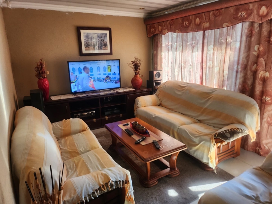 3 Bedroom Property for Sale in Mabopane Unit X North West